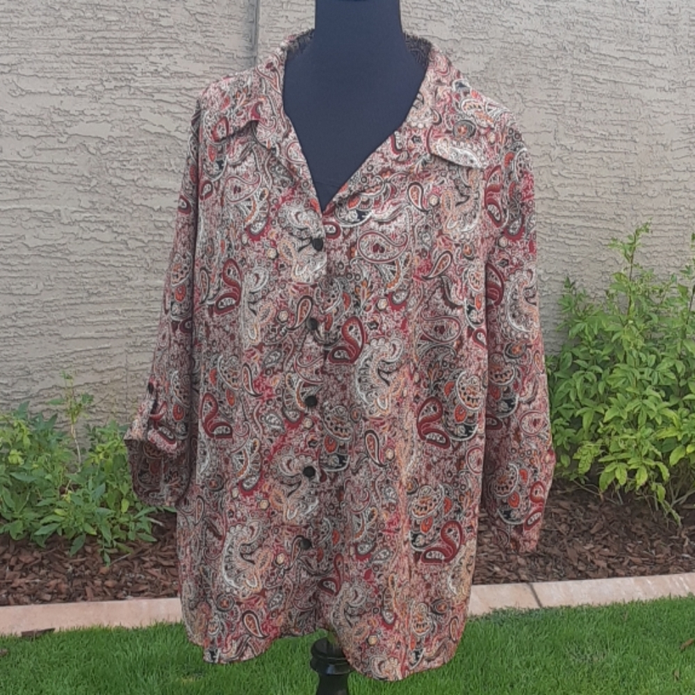 White Stag Paisley Top with attached Tank Top.